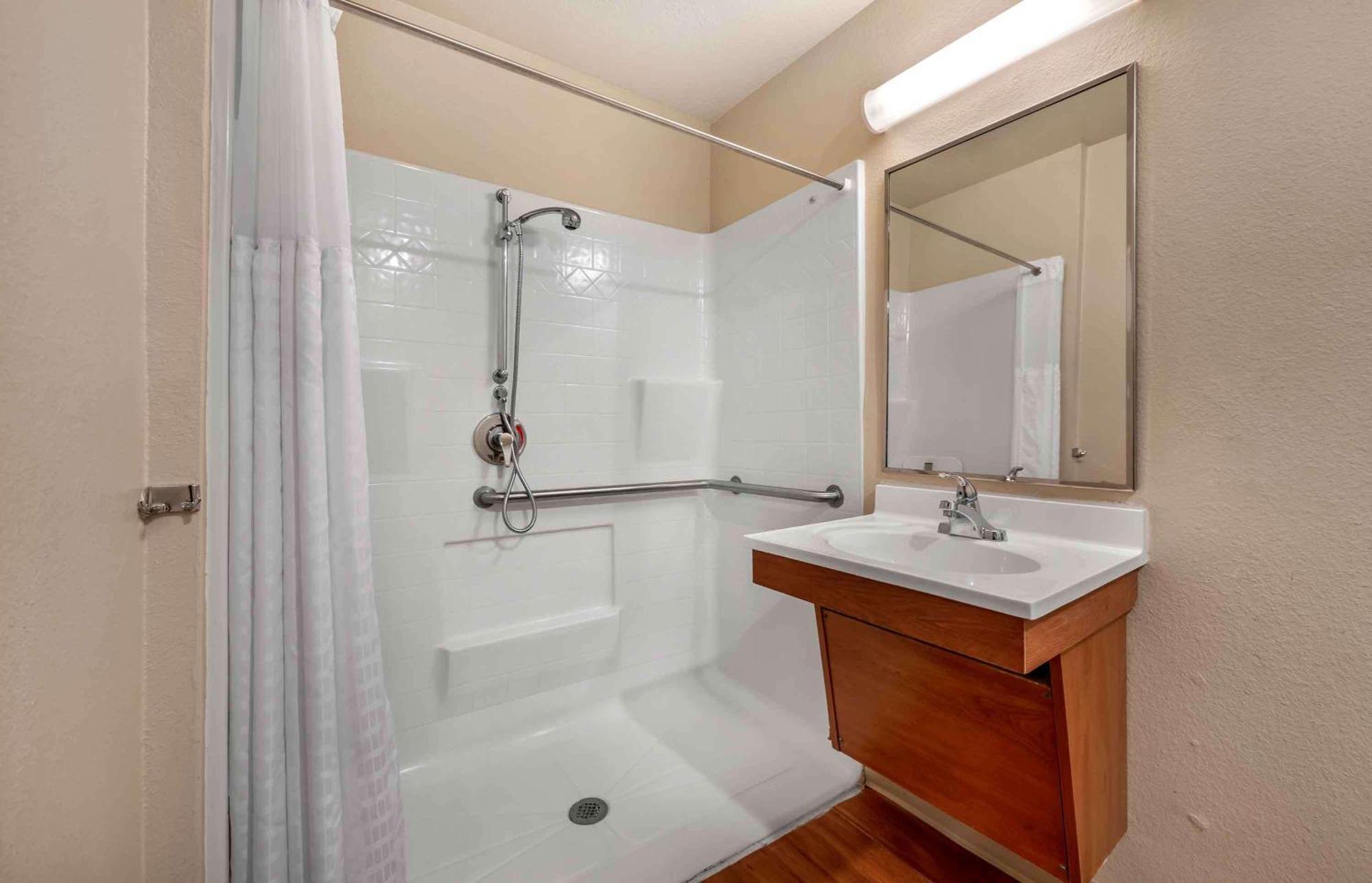 Extended Stay America Select Suites - Wichita - Airport Buitenkant foto