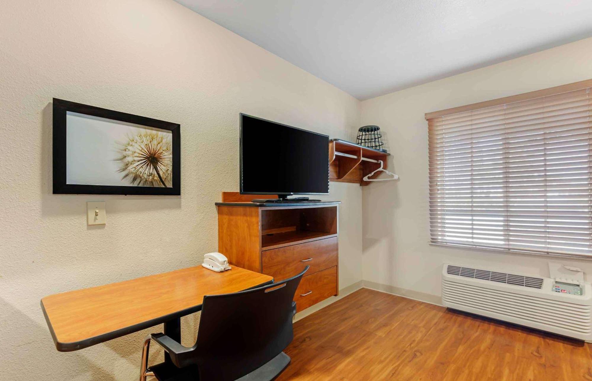 Extended Stay America Select Suites - Wichita - Airport Buitenkant foto