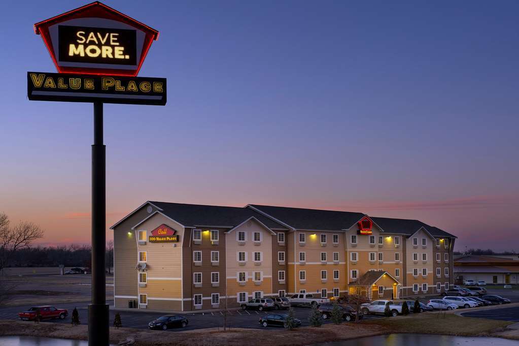 Extended Stay America Select Suites - Wichita - Airport Buitenkant foto