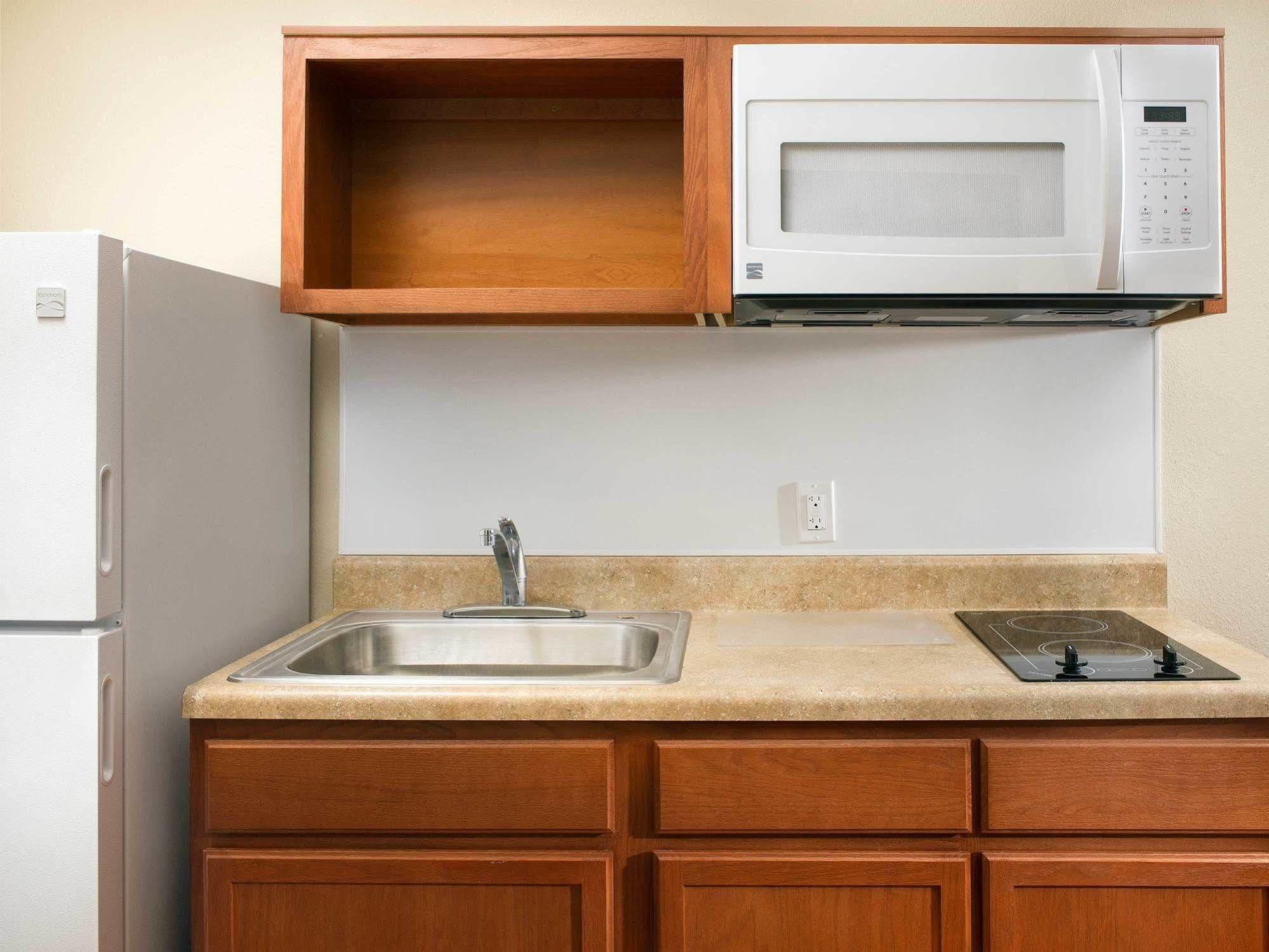 Extended Stay America Select Suites - Wichita - Airport Buitenkant foto