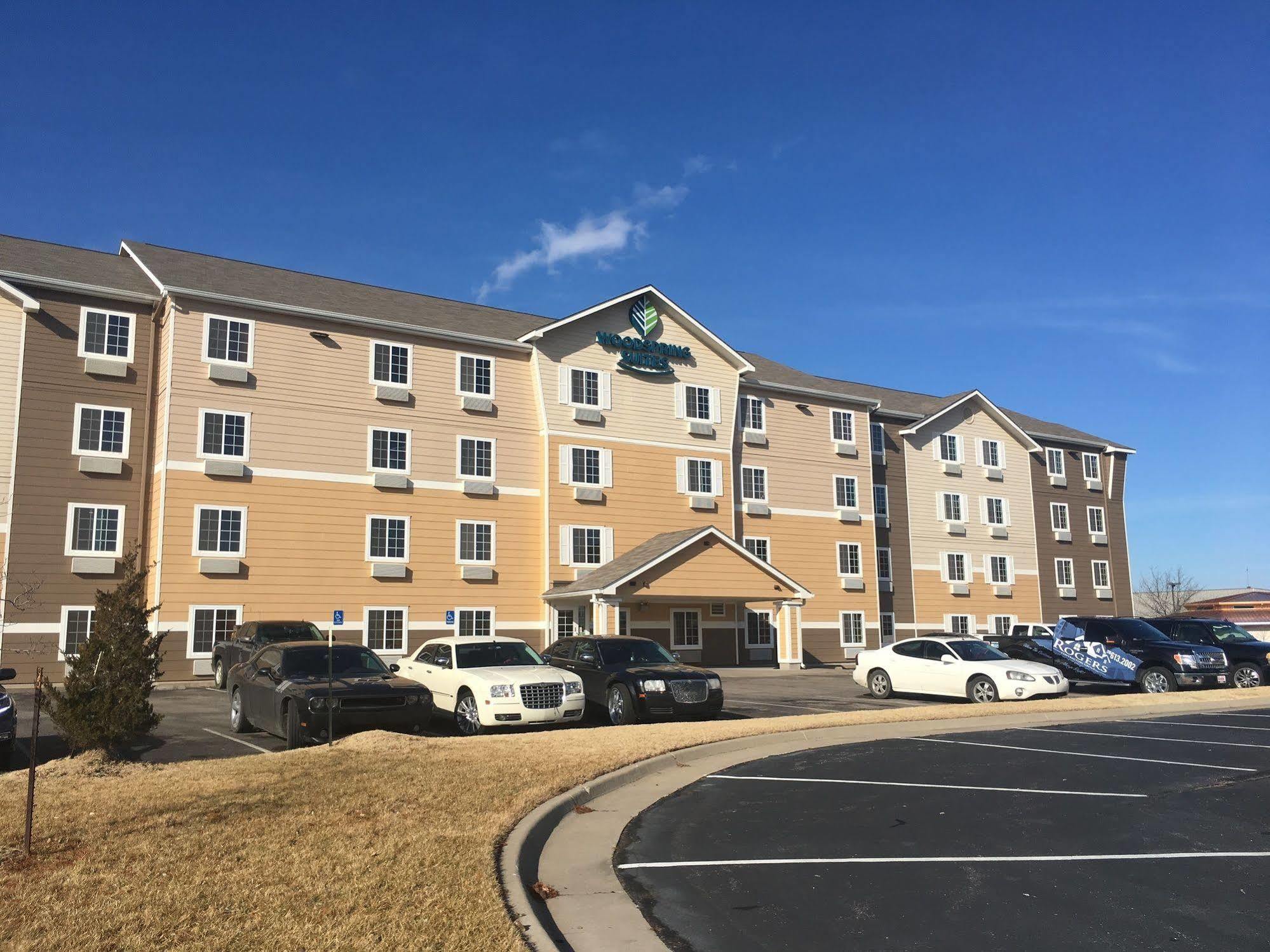 Extended Stay America Select Suites - Wichita - Airport Buitenkant foto
